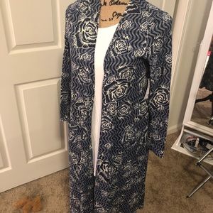 Lularoe Small Sarah... unicorn print with roses!!